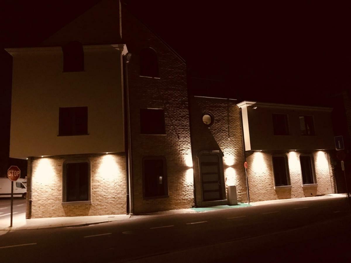 Apart Logie Aparthotel Tongeren Buitenkant foto